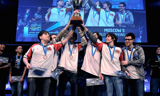 LPL春季季后赛败者组TES vs V5迫近，选手们排位都在练什么？