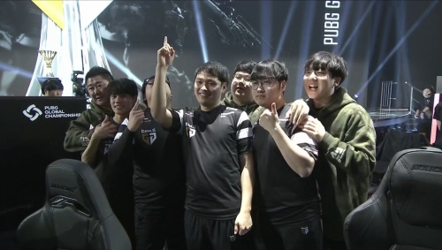 EDG赛后群访 Jiejie：今天线上出的意外太多了，导致局势崩盘